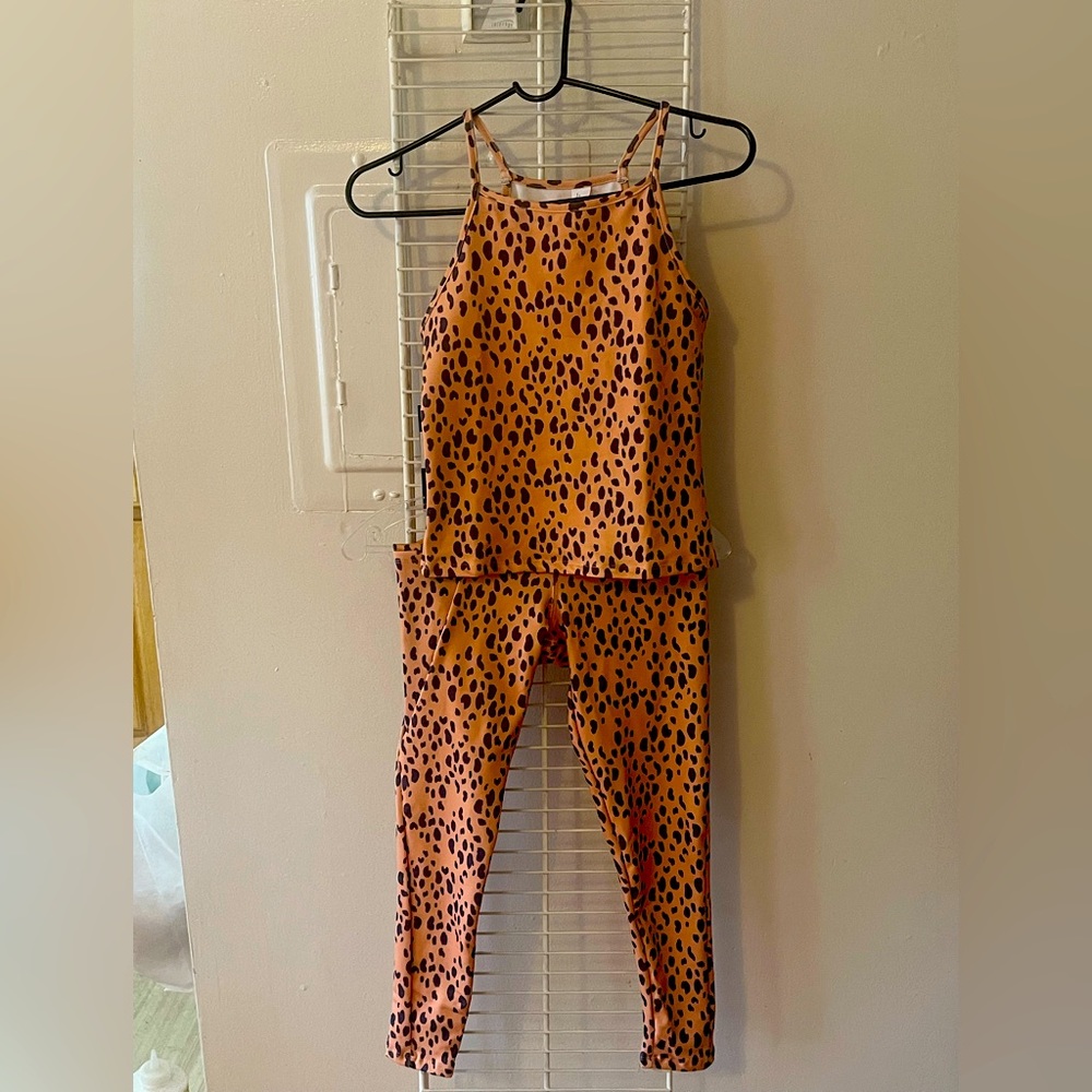 Women two piece work out sets